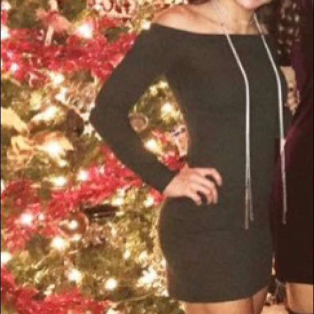 Tobi off the shoulder long sleeve dress